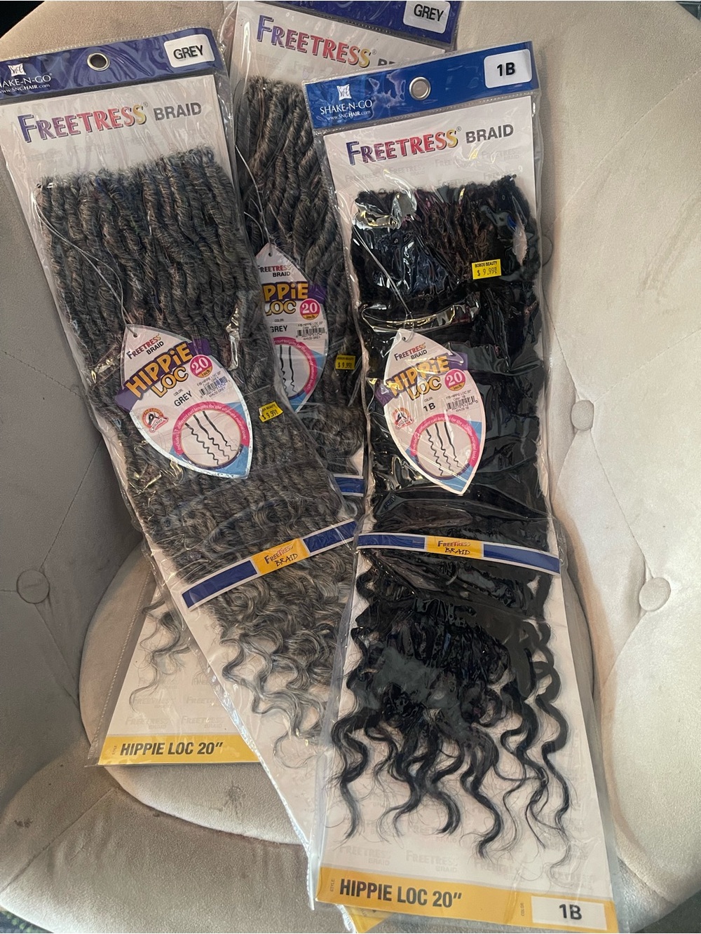 Freetress Hippie Loc 20" Synthetic Braid/ Locs - Black (1B) and Grey